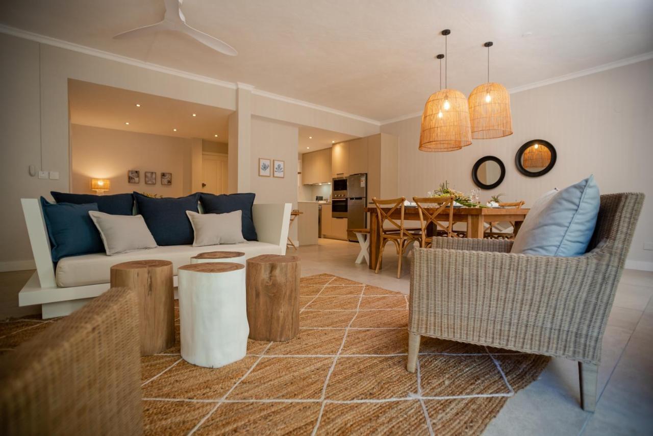 Blue Coral Beachfront Penthouse Flic-en-Flacq Exteriér fotografie