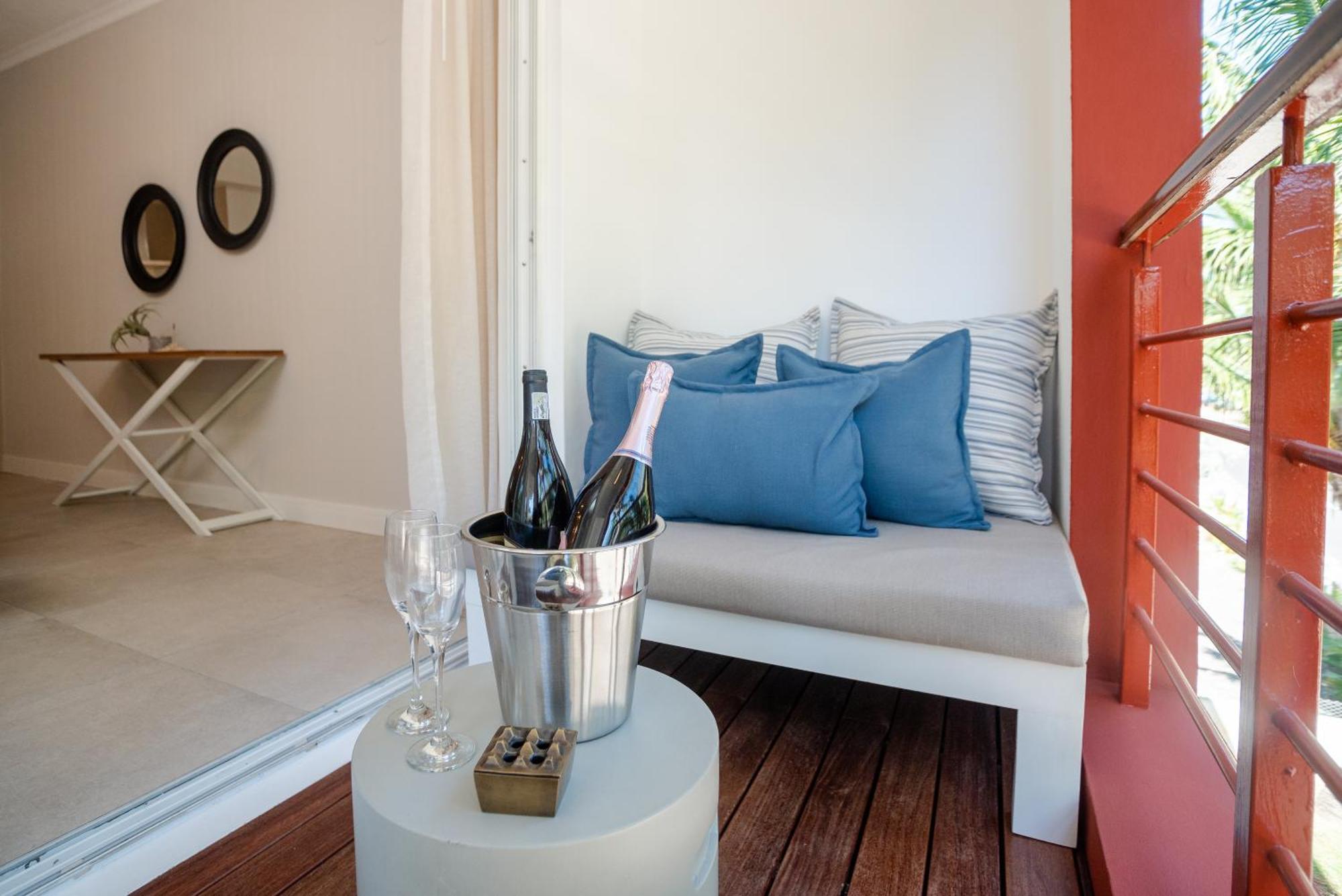 Blue Coral Beachfront Penthouse Flic-en-Flacq Exteriér fotografie